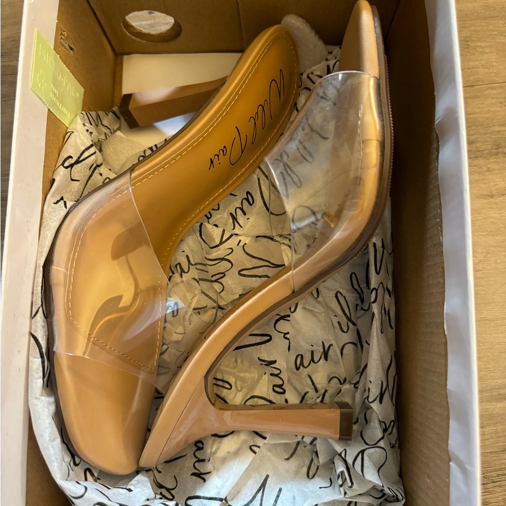 New: Sandal
